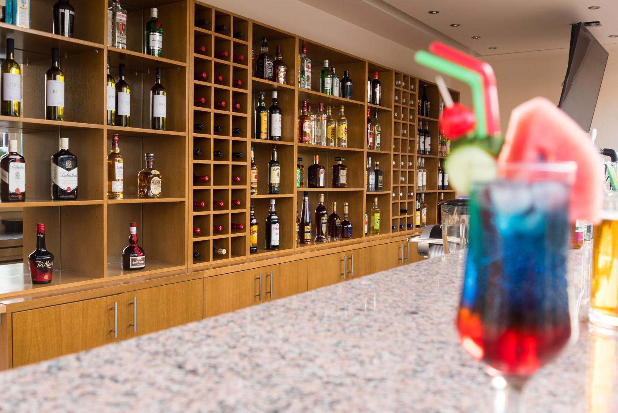 Amaryllis Front Beach Hotel Лардос Экстерьер фото
