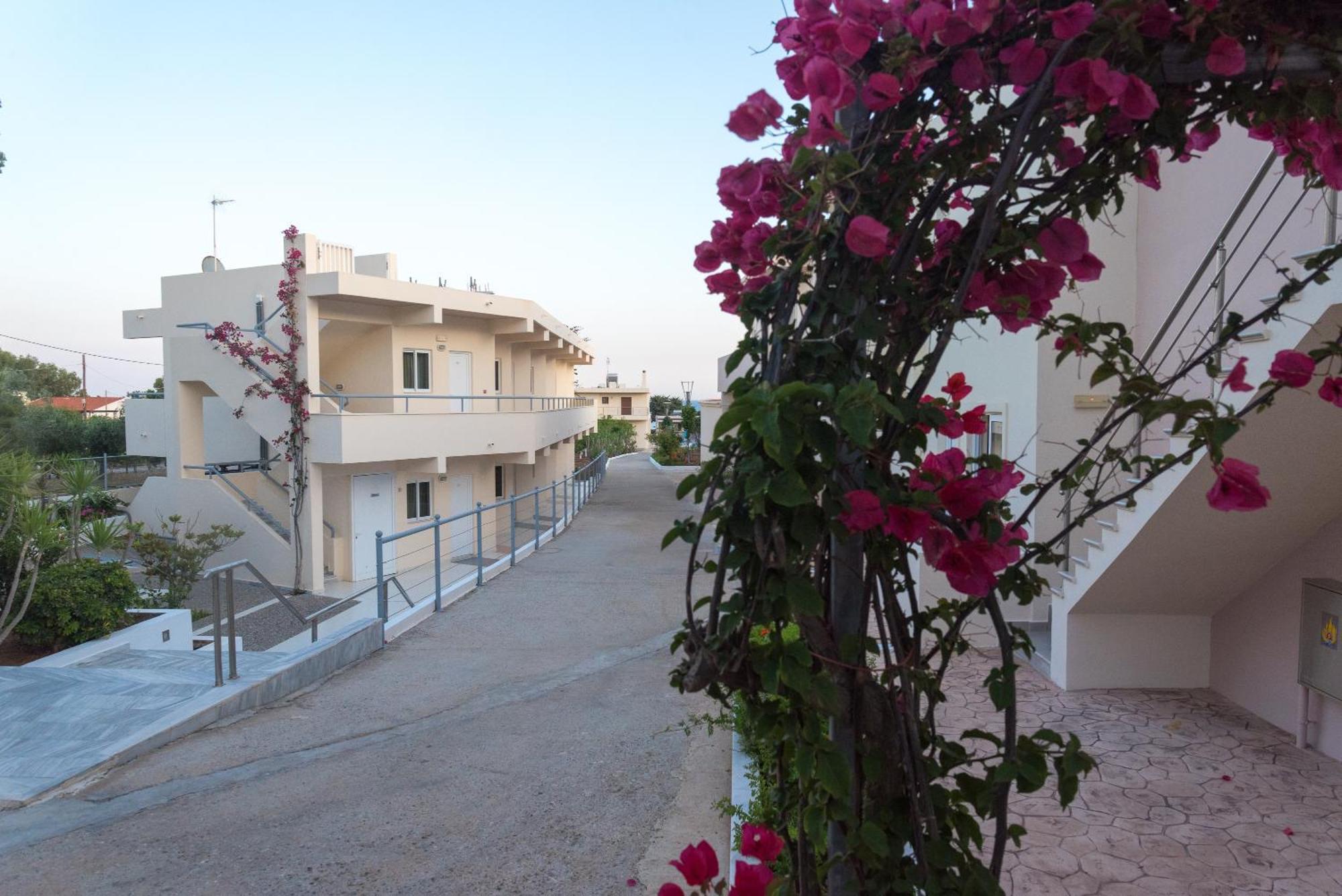 Amaryllis Front Beach Hotel Лардос Экстерьер фото