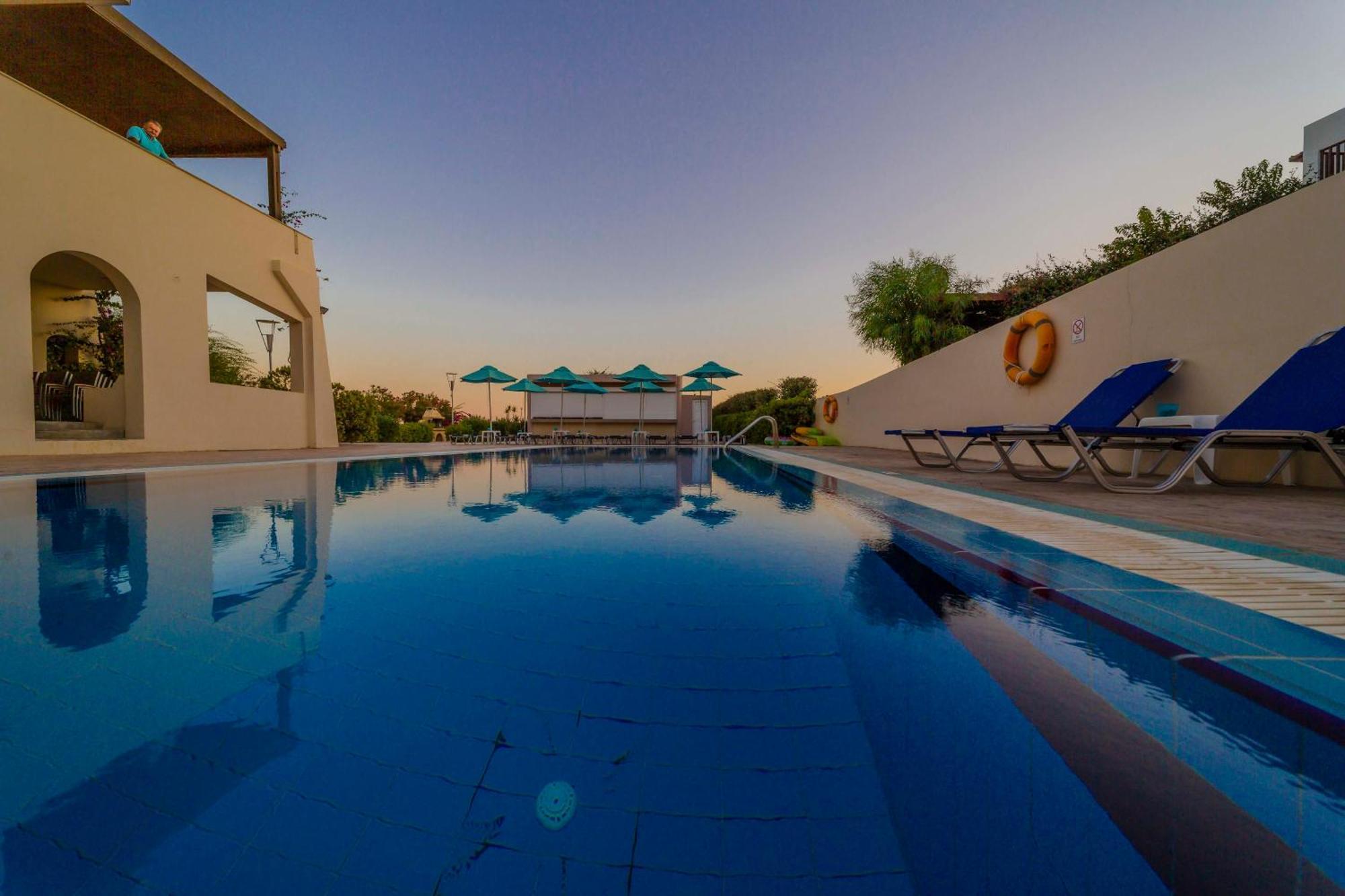 Amaryllis Front Beach Hotel Лардос Экстерьер фото